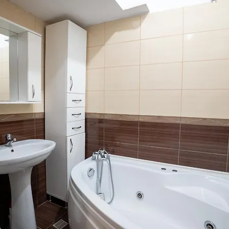House With 2 Bedrooms Ferienhaus *