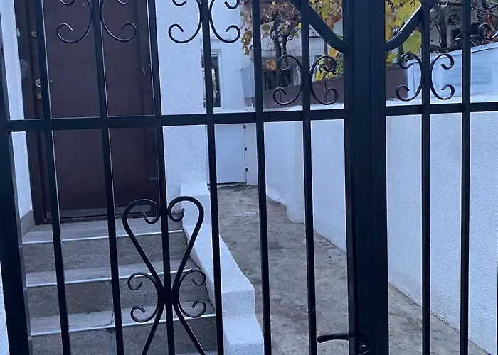 Vakantiehuis House With 2 Bedrooms *